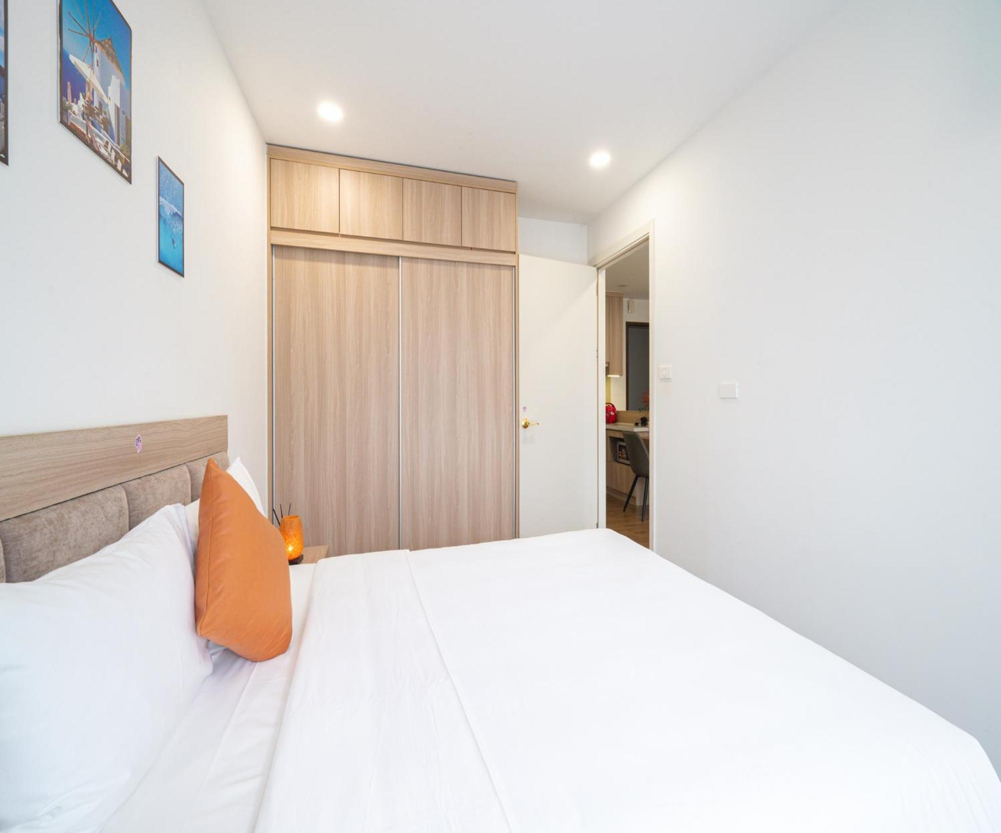 Luxe Paradise Residence Truc Bach Hanoi Exterior photo