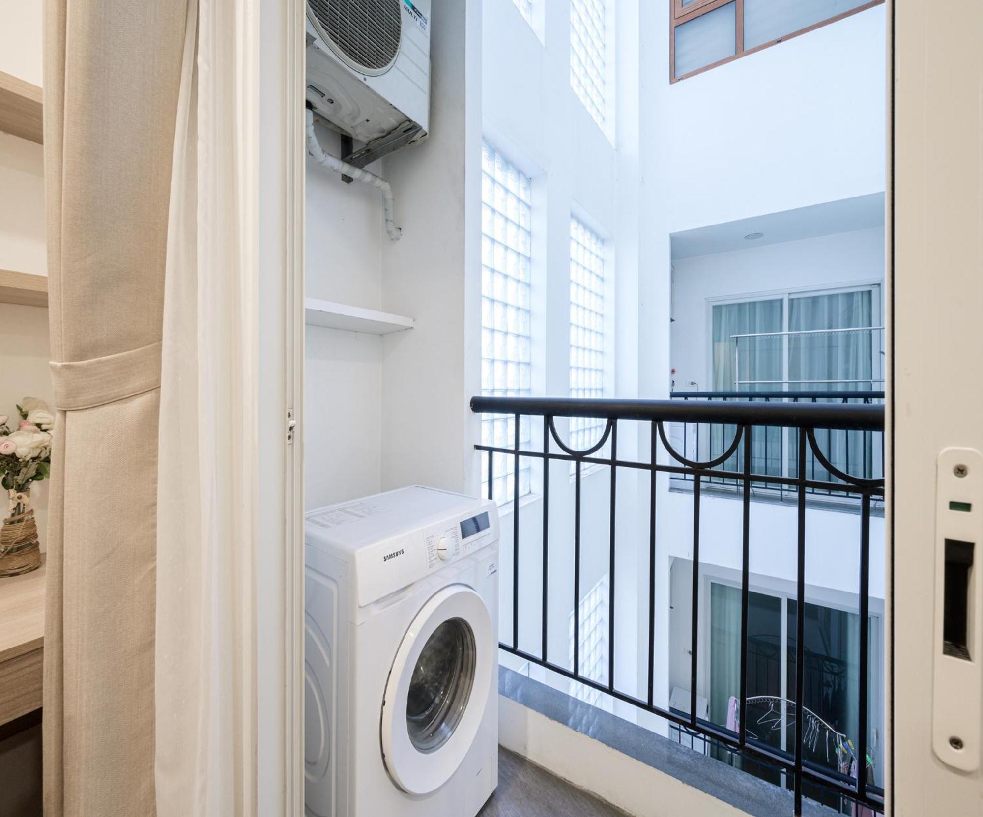 Luxe Paradise Residence Truc Bach Hanoi Exterior photo